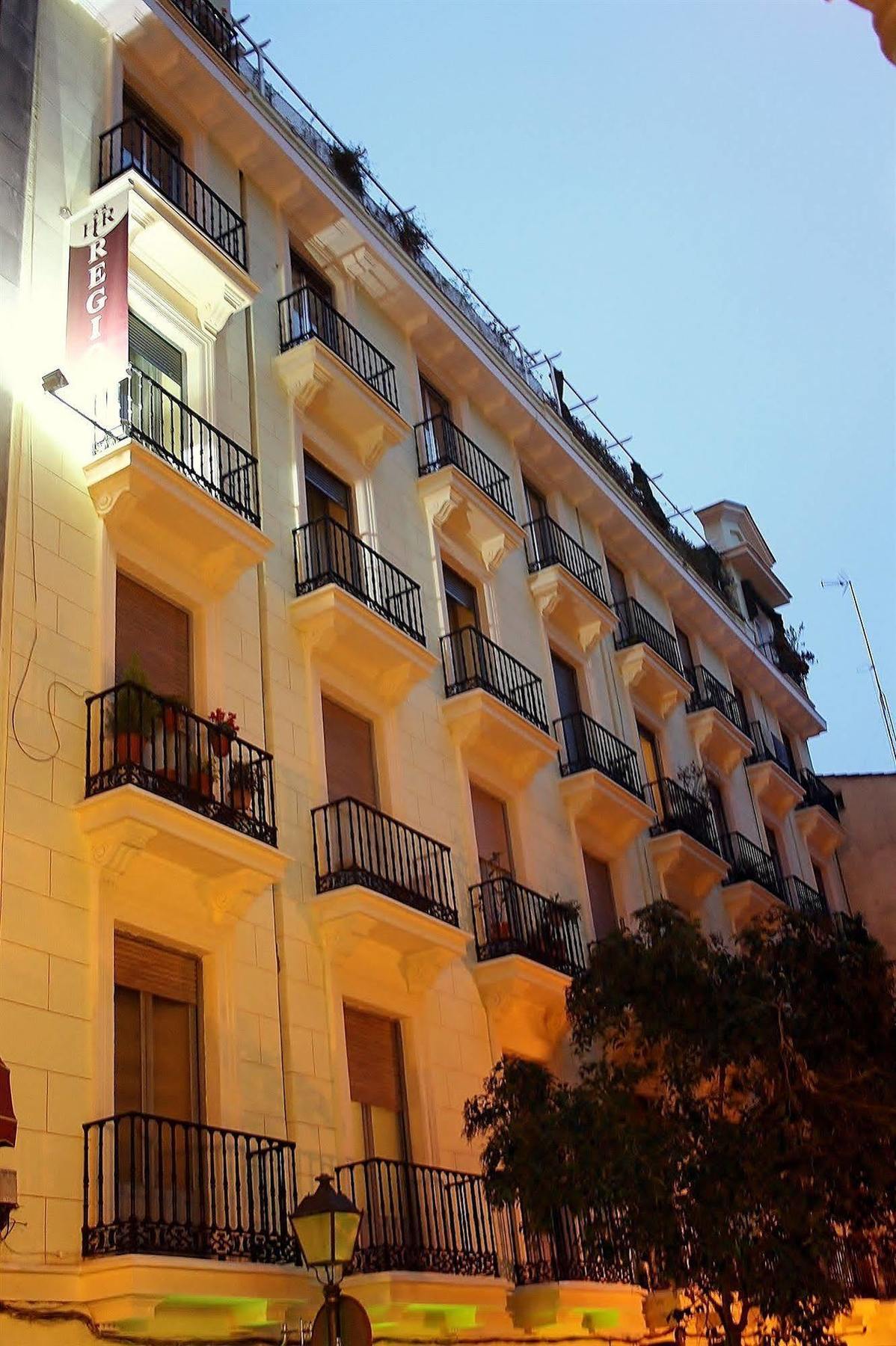 Hostal Regio Madrid Exterior foto