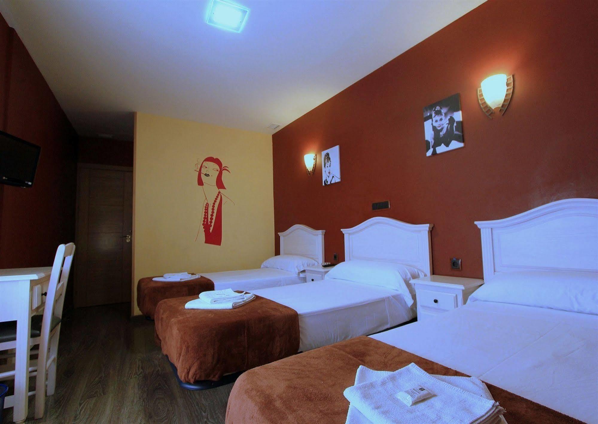 Hostal Regio Madrid Exterior foto