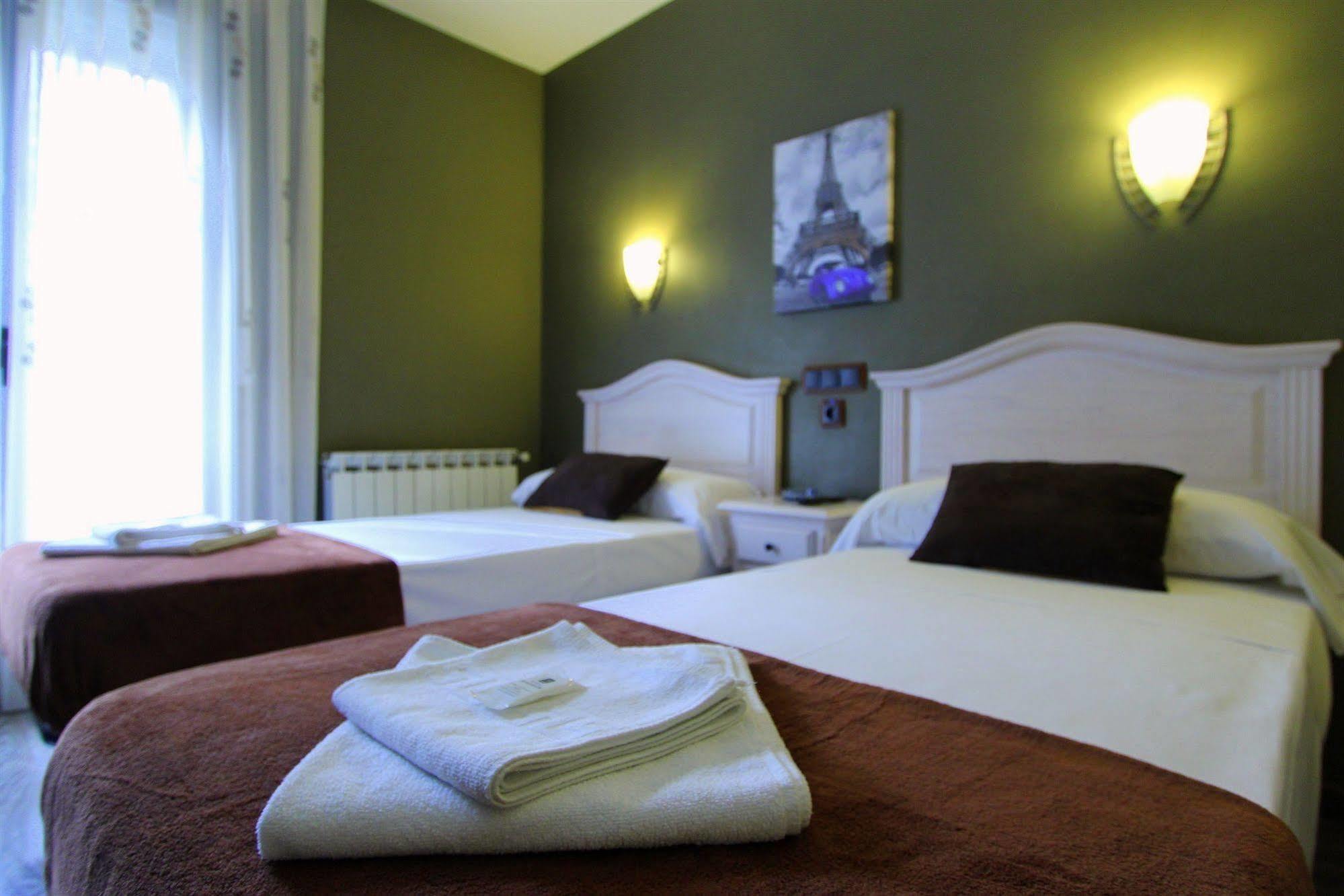 Hostal Regio Madrid Exterior foto