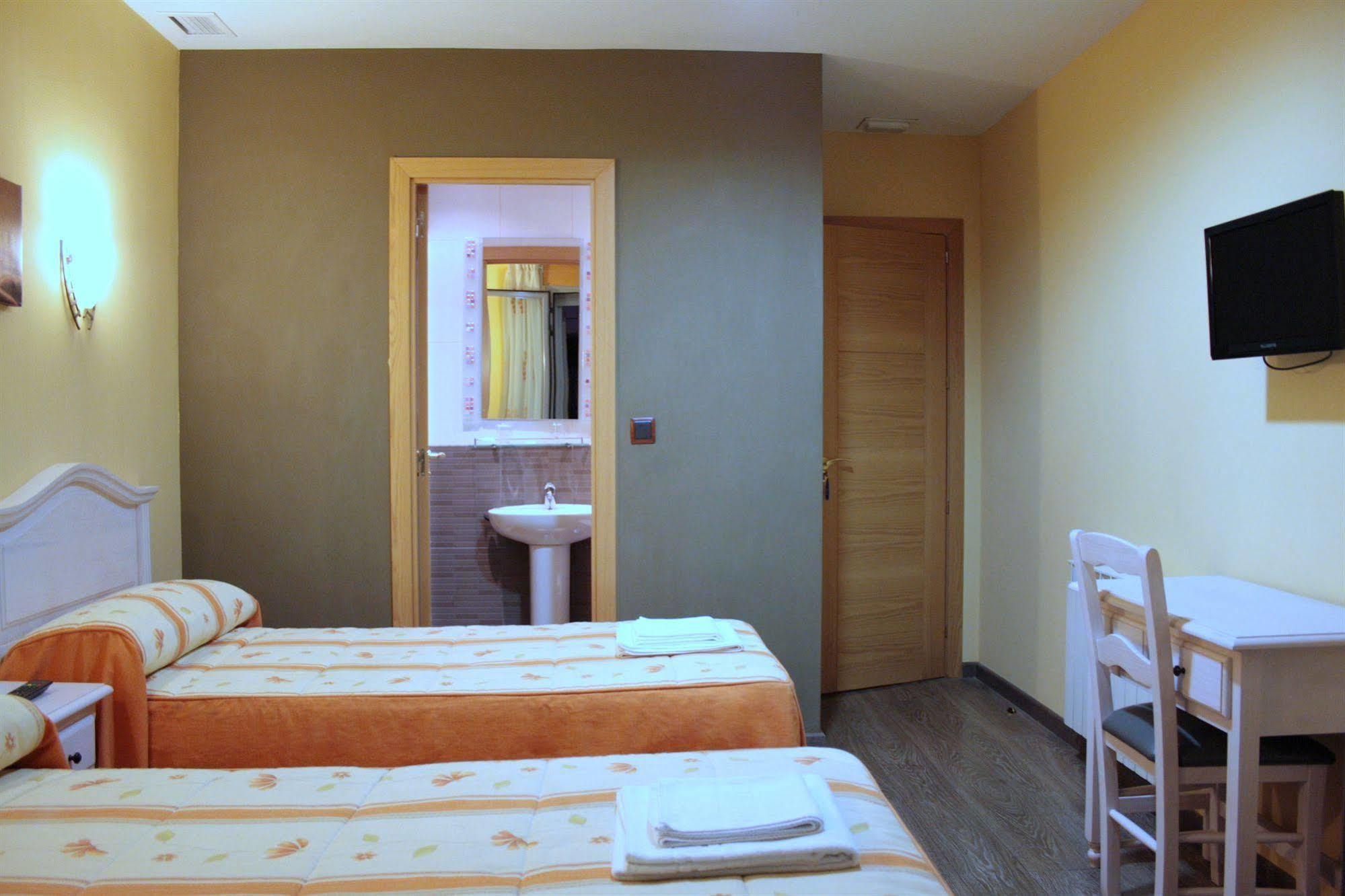 Hostal Regio Madrid Exterior foto