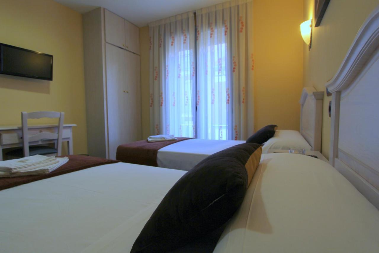 Hostal Regio Madrid Exterior foto